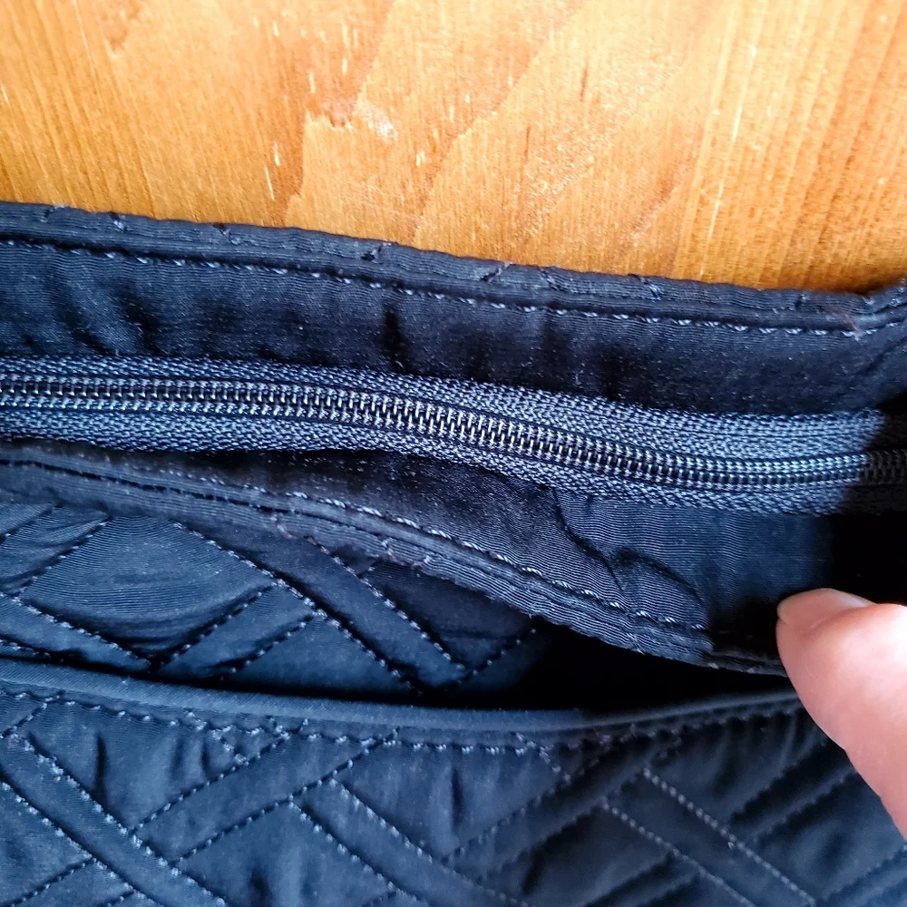 Vera Bradley Black Nylon Double Zip Mailbag - Picture 11 of 14